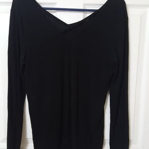 ⬇️PRICE DROP⬇️Plain Black Long sleeve